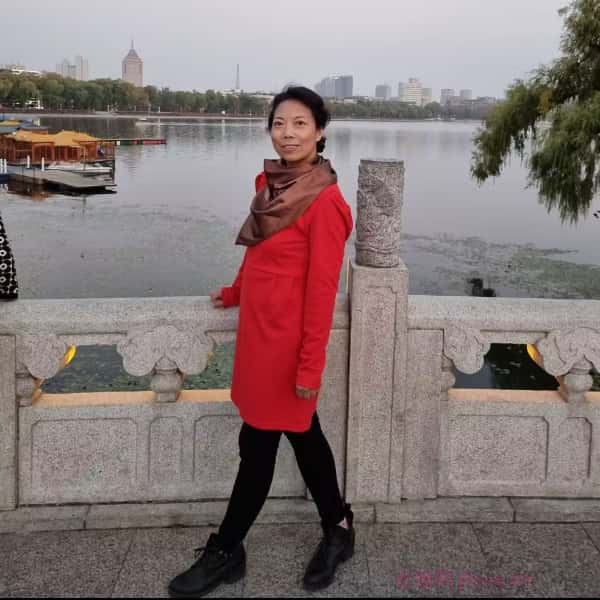 吉林51岁单身美女真诚找对象-永新征婚相亲网
