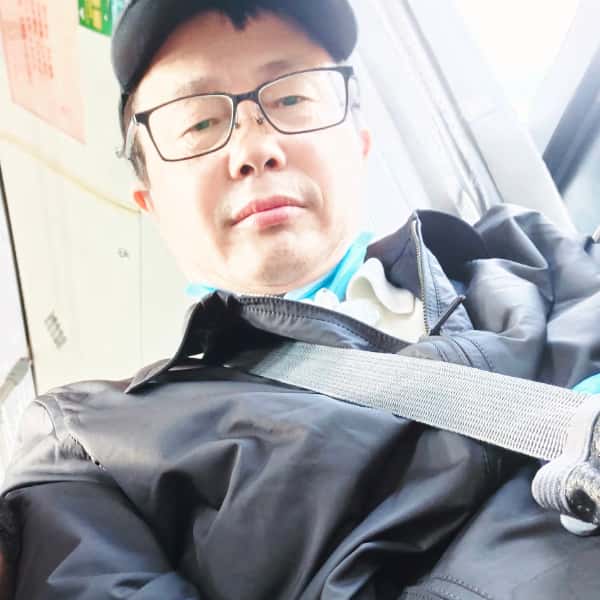 上海56岁单身帅哥真诚找对象-永新征婚相亲网